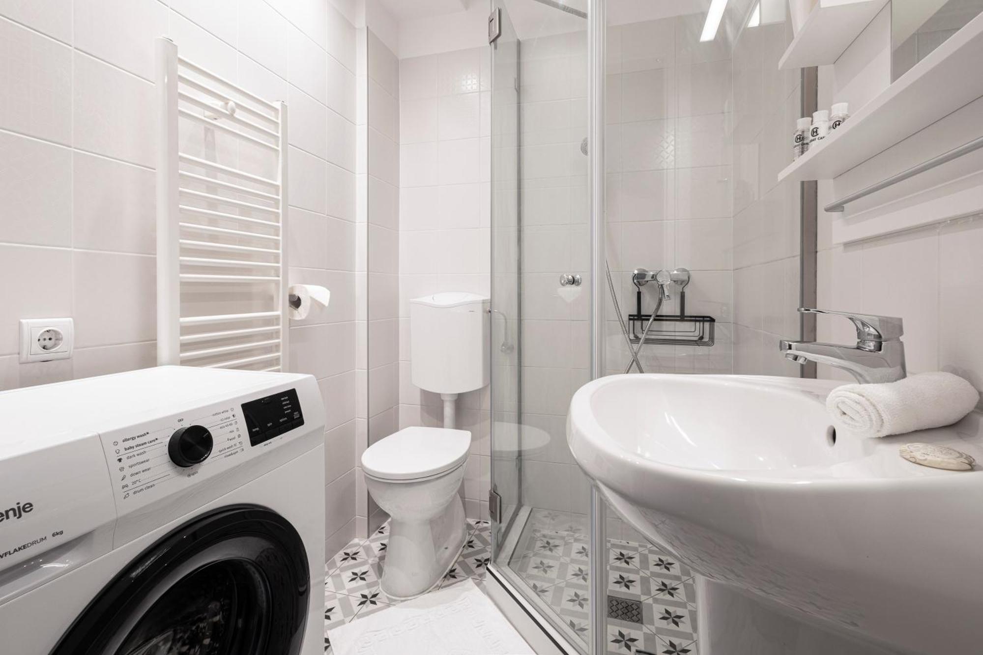 Naomi & Sophia Apartman Budapest Exteriör bild